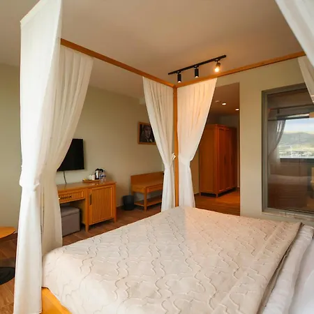 Marin * אלאקאטי