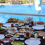 Marin Hotel *