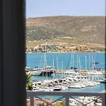 Marin Hotel *